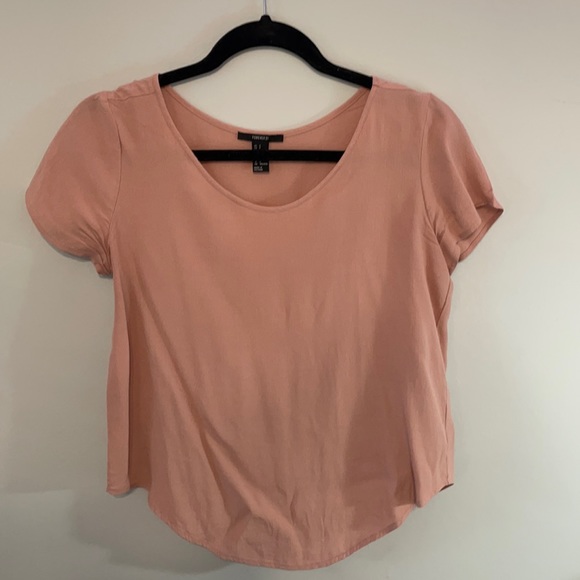 Pink Women’s Top! - Picture 1 of 3